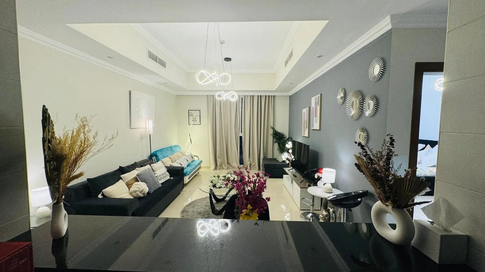 Appartement Modern Accommodations In Dunya Dubai'S Heart, Dubai Mall, Dubai Fountain And Burj Khalifa Getaway, Spectacular Views, 3-5 Minutes To Dubai Mall, Dubai Fountain & Burj Khalifa