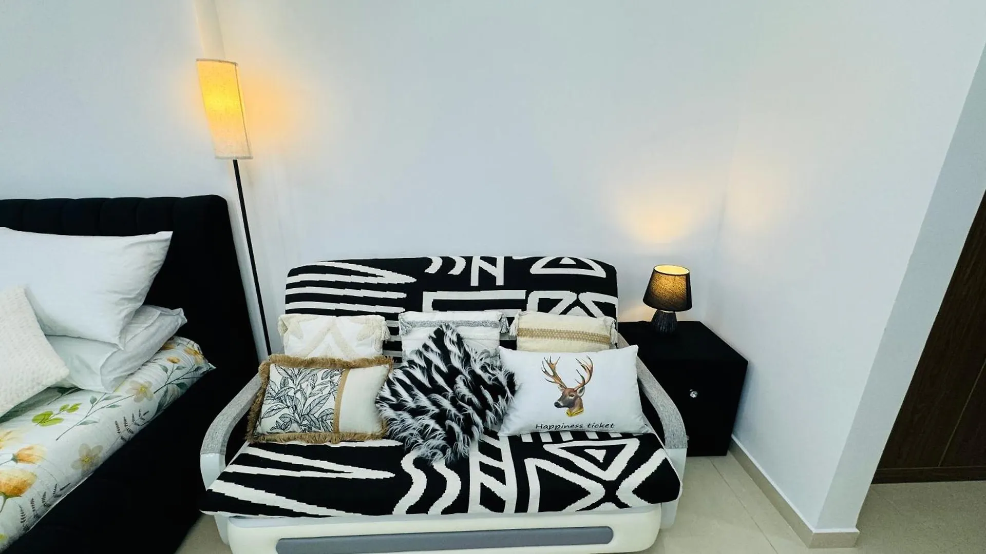 Appartement Modern Accommodations In Dunya Dubai'S Heart, Dubai Mall, Dubai Fountain And Burj Khalifa Getaway, Spectacular Views, 3-5 Minutes To Dubai Mall, Dubai Fountain & Burj Khalifa
