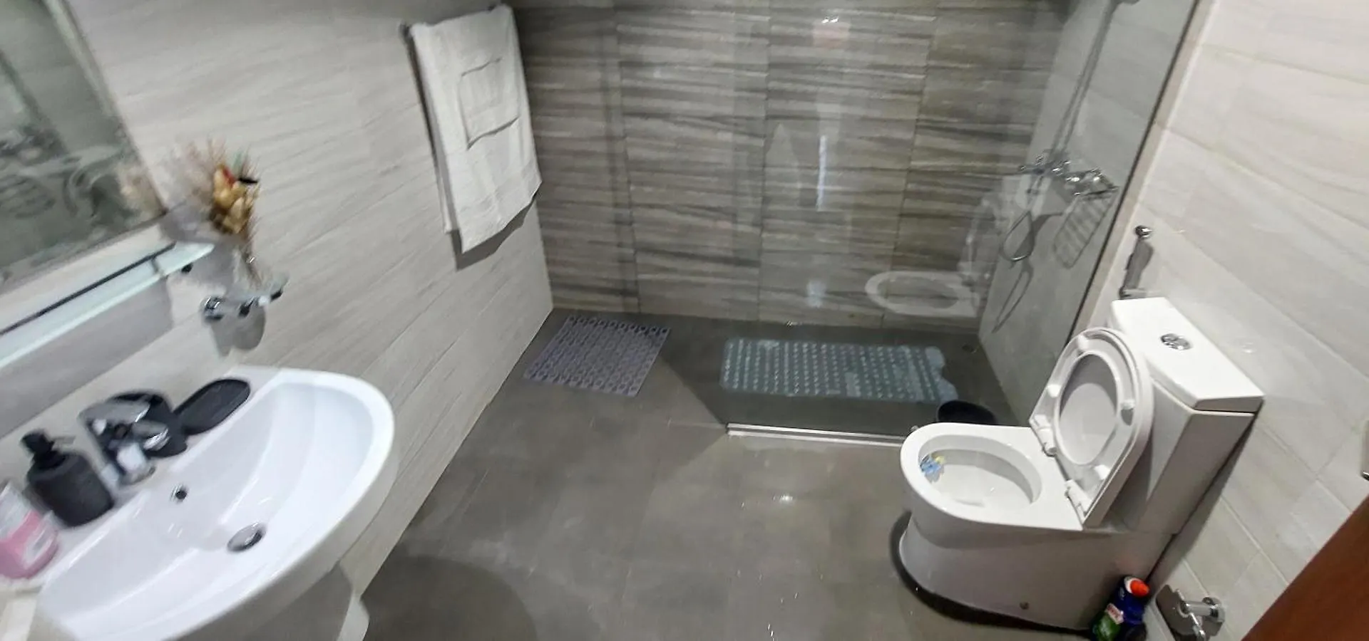 Appartement Modern Accommodations In Dunya Dubai'S Heart, Dubai Mall, Dubai Fountain And Burj Khalifa Getaway, Spectacular Views, 3-5 Minutes To Dubai Mall, Dubai Fountain & Burj Khalifa Verenigde Arabische Emiraten