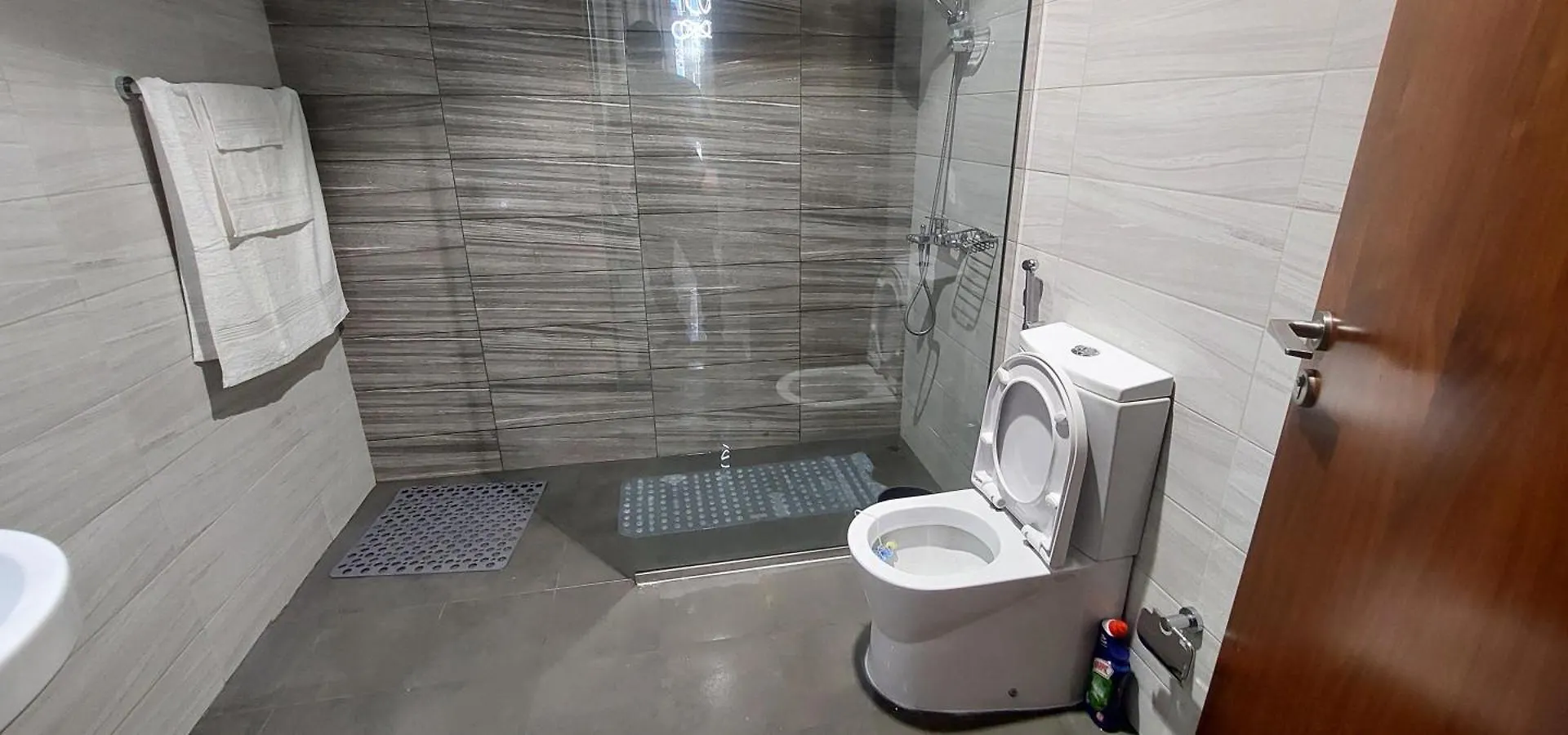 Appartement Modern Accommodations In Dunya Dubai'S Heart, Dubai Mall, Dubai Fountain And Burj Khalifa Getaway, Spectacular Views, 3-5 Minutes To Dubai Mall, Dubai Fountain & Burj Khalifa