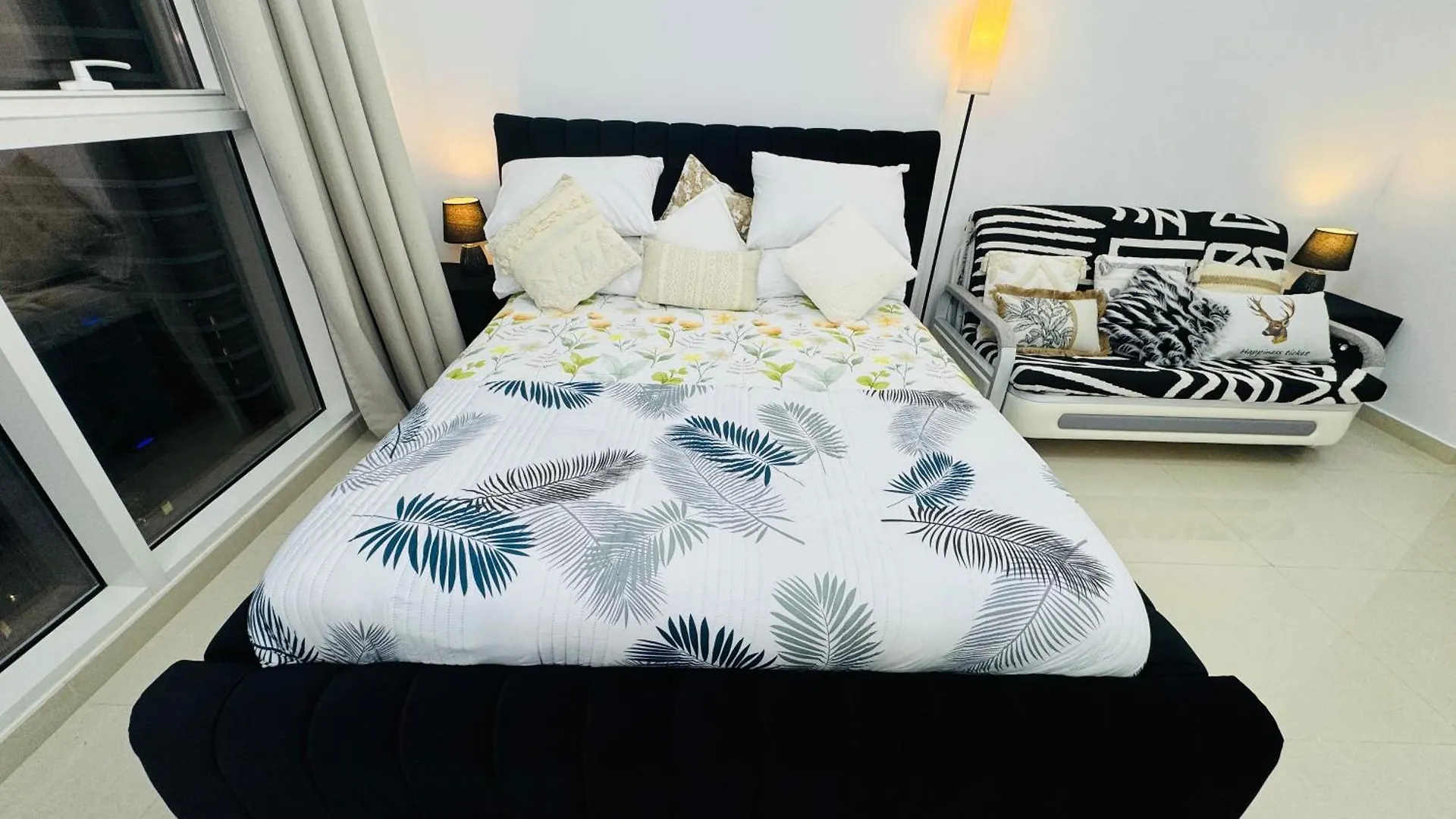 Modern Accommodations In Dunya Dubai'S Heart, Dubai Mall, Dubai Fountain And Burj Khalifa Getaway, Spectacular Views, 3-5 Minutes To Dubai Mall, Dubai Fountain & Burj Khalifa United Arab Emirates