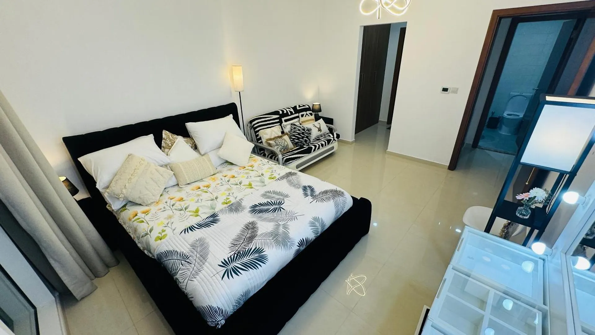 Apartment Modern Accommodations In Dunya Dubai'S Heart, Dubai Mall, Dubai Fountain And Burj Khalifa Getaway, Spectacular Views, 3-5 Minutes To Dubai Mall, Dubai Fountain & Burj Khalifa