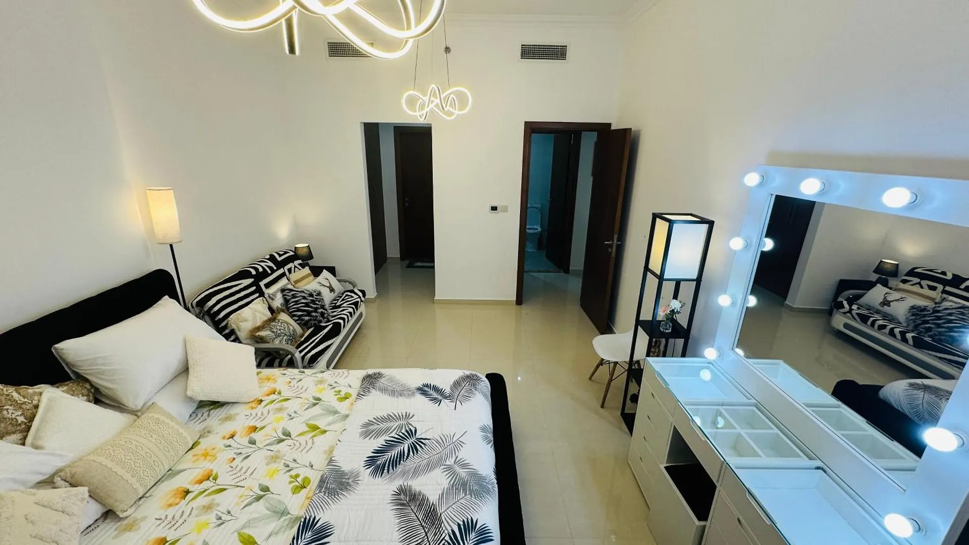 Apartment Modern Accommodations In Dunya Dubai'S Heart, Dubai Mall, Dubai Fountain And Burj Khalifa Getaway, Spectacular Views, 3-5 Minutes To Dubai Mall, Dubai Fountain & Burj Khalifa United Arab Emirates