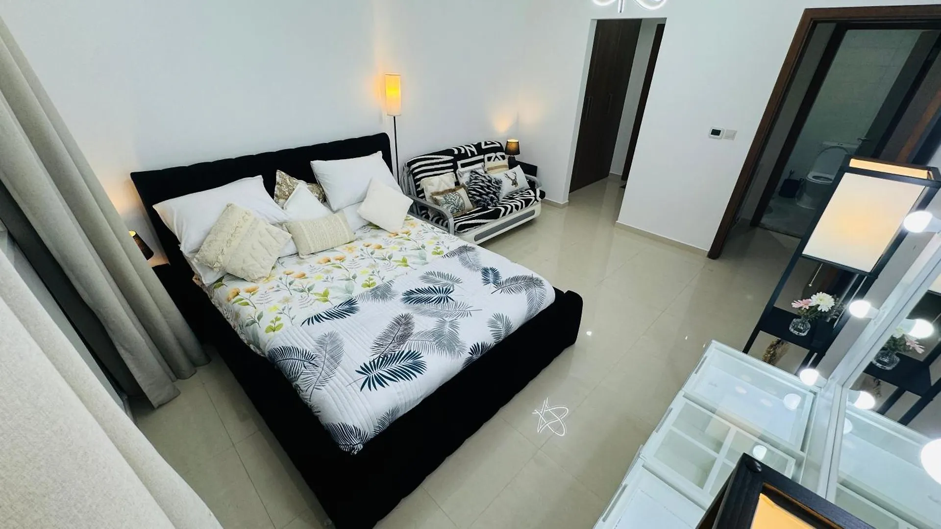 Modern Accommodations In Dunya Dubai'S Heart, Dubai Mall, Dubai Fountain And Burj Khalifa Getaway, Spectacular Views, 3-5 Minutes To Dubai Mall, Dubai Fountain & Burj Khalifa 0*,