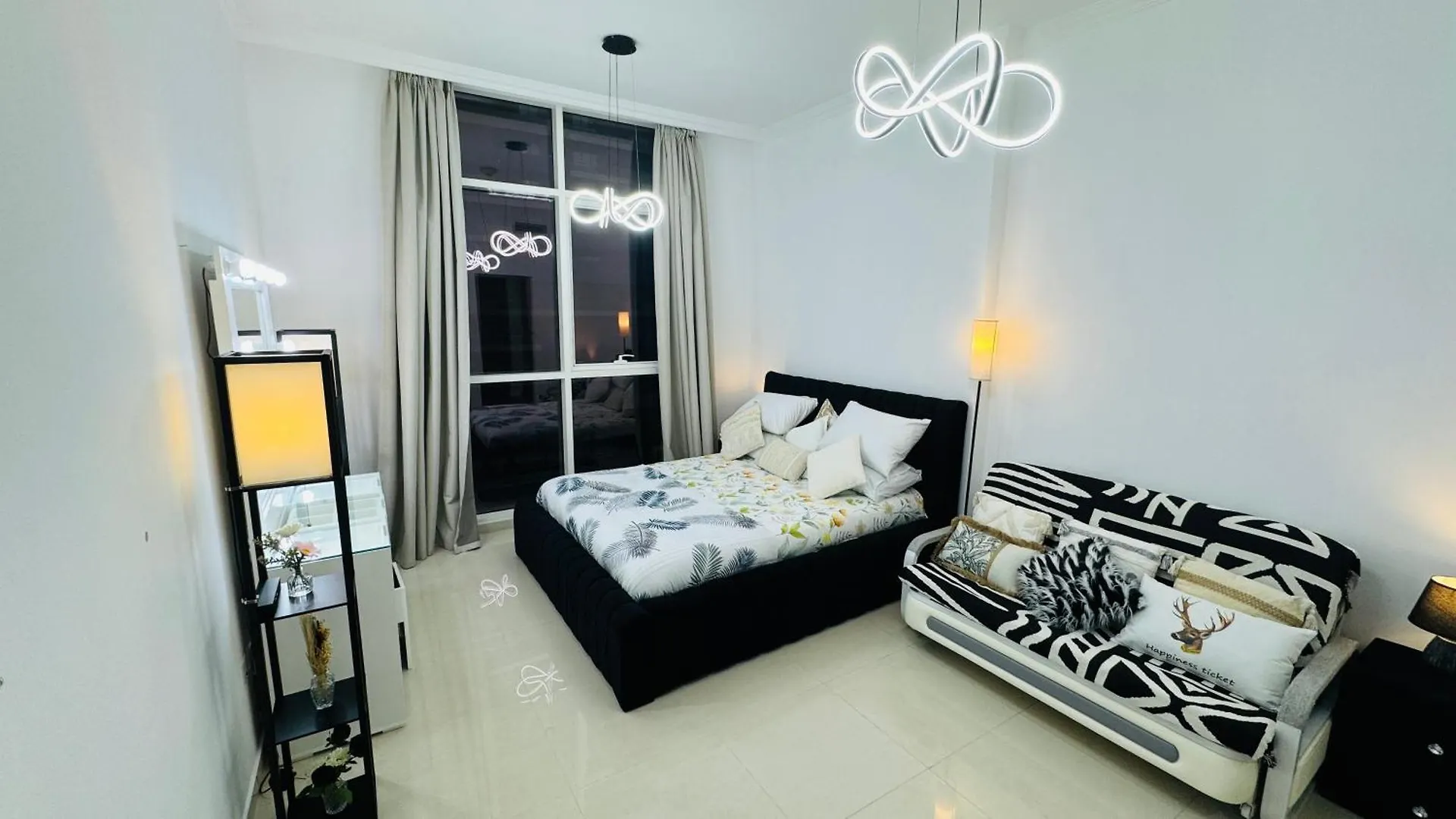 Modern Accommodations In Dunya Dubai'S Heart, Dubai Mall, Dubai Fountain And Burj Khalifa Getaway, Spectacular Views, 3-5 Minutes To Dubai Mall, Dubai Fountain & Burj Khalifa Apartment