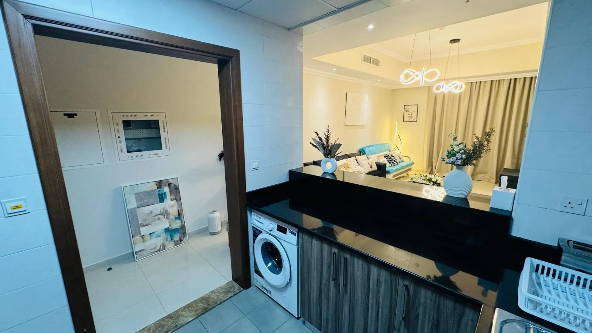 Modern Accommodations In Dunya Dubai'S Heart, Dubai Mall, Dubai Fountain And Burj Khalifa Getaway, Spectacular Views, 3-5 Minutes To Dubai Mall, Dubai Fountain & Burj Khalifa Apartment