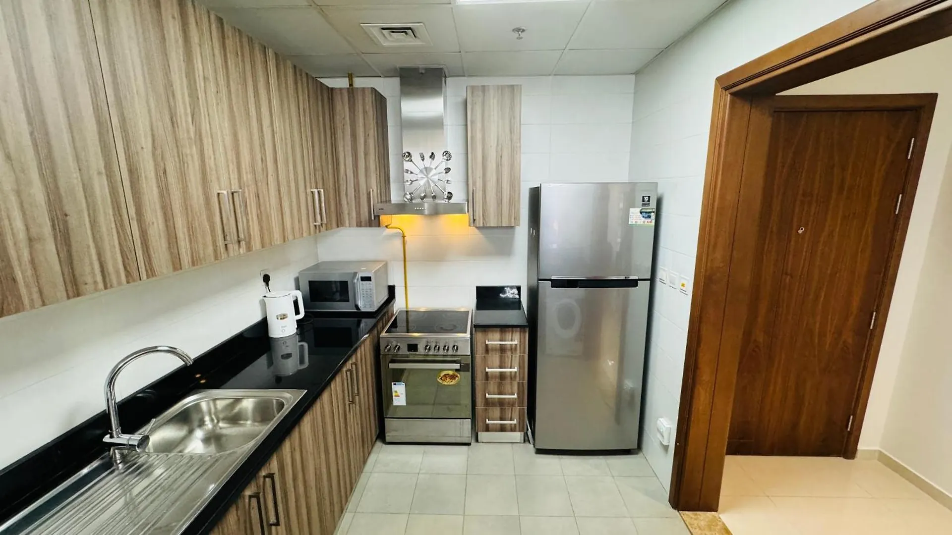 Apartment Modern Accommodations In Dunya Dubai'S Heart, Dubai Mall, Dubai Fountain And Burj Khalifa Getaway, Spectacular Views, 3-5 Minutes To Dubai Mall, Dubai Fountain & Burj Khalifa