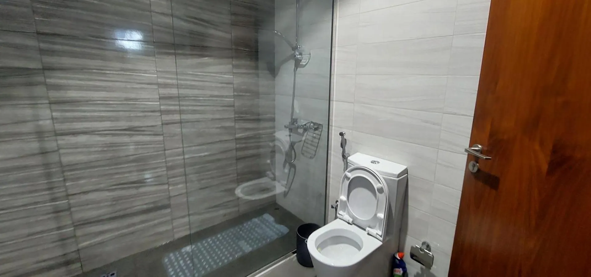 Modern Accommodations In Dunya Dubai'S Heart, Dubai Mall, Dubai Fountain And Burj Khalifa Getaway, Spectacular Views, 3-5 Minutes To Dubai Mall, Dubai Fountain & Burj Khalifa 0*,  United Arab Emirates
